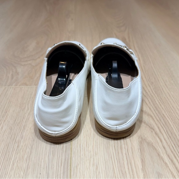 BCBG Women's Zeldi White Leather Fashion Loafers Size 8.5 - Picture 4 of 12